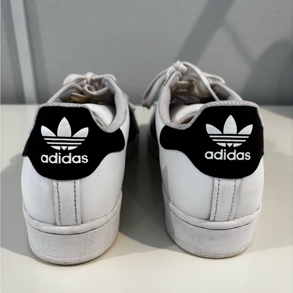 ⭐️Women's Adidas Superstar size 8.5⭐️ - Picture 7 of 12